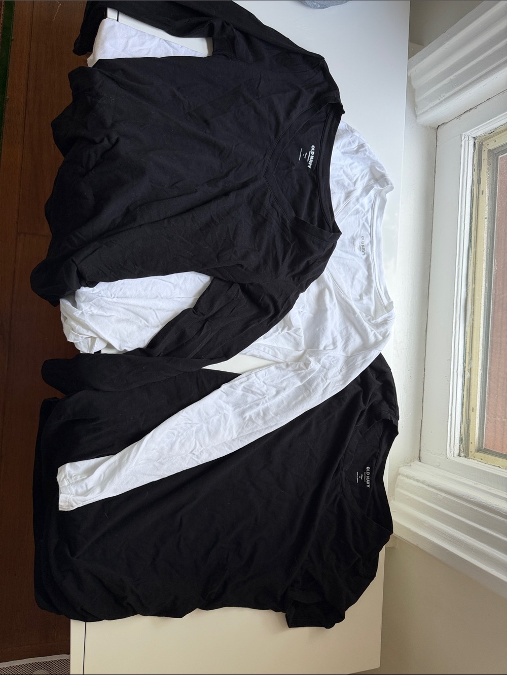 Old Navy Maternity shirt bundle